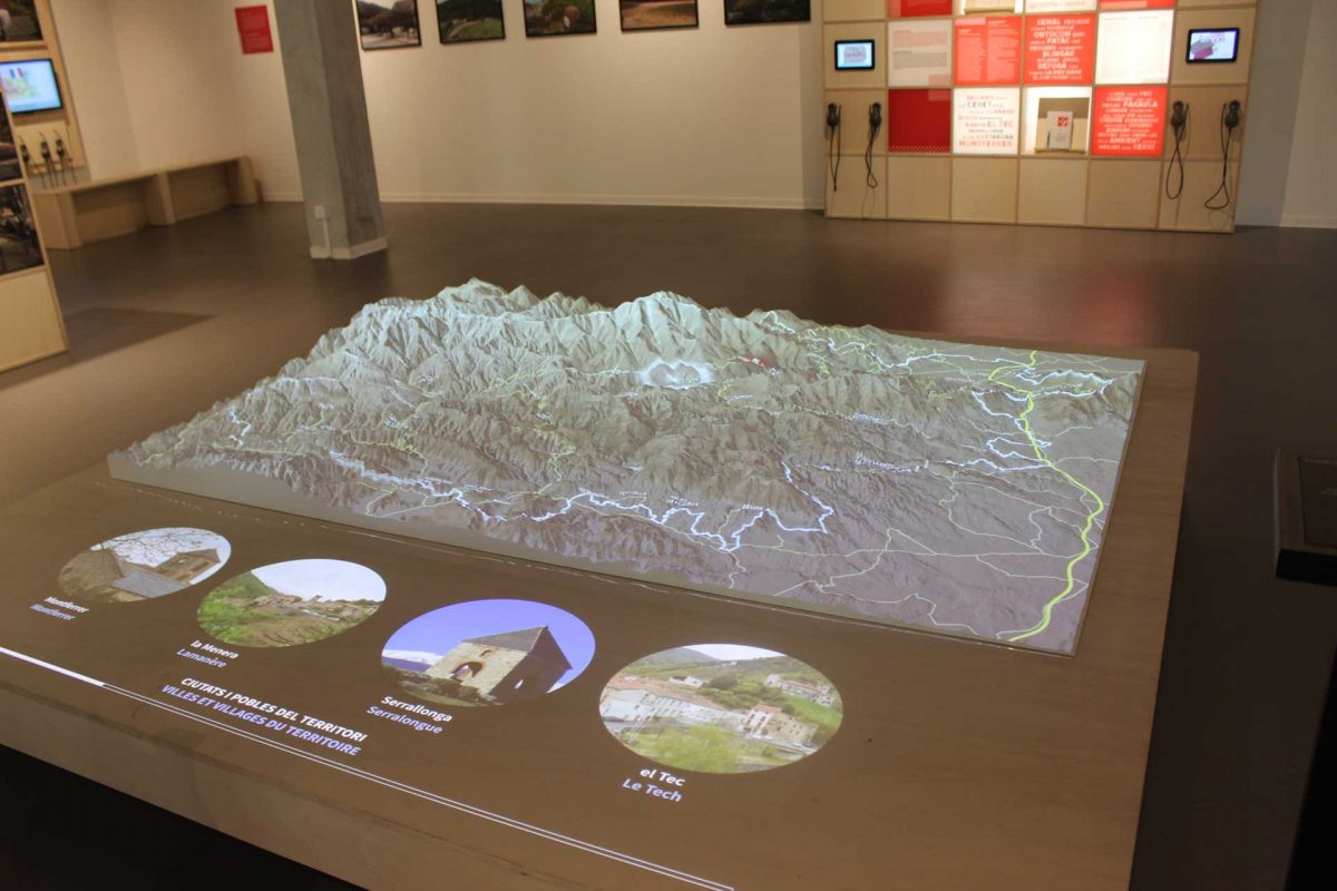 Situé à Prats-de-Mollo, la Verneda, centre d'interprétation des Vallées Catalanes met en lumière l’histoire et la culture partagée entre la France et l’Espagne dans les Pyrénées. Ce centre offre aux visiteurs une plongée au cœur des échanges, des conflits et des coopérations qui ont marqué la frontière, à travers des expositions et des témoignages historiques. Un lieu éducatif interactif incontournable pour mieux comprendre le patrimoine transfrontalier. Un lieu emblématique qui fait du Vallespir Canigó une terre d'histoire et de patrimoine.