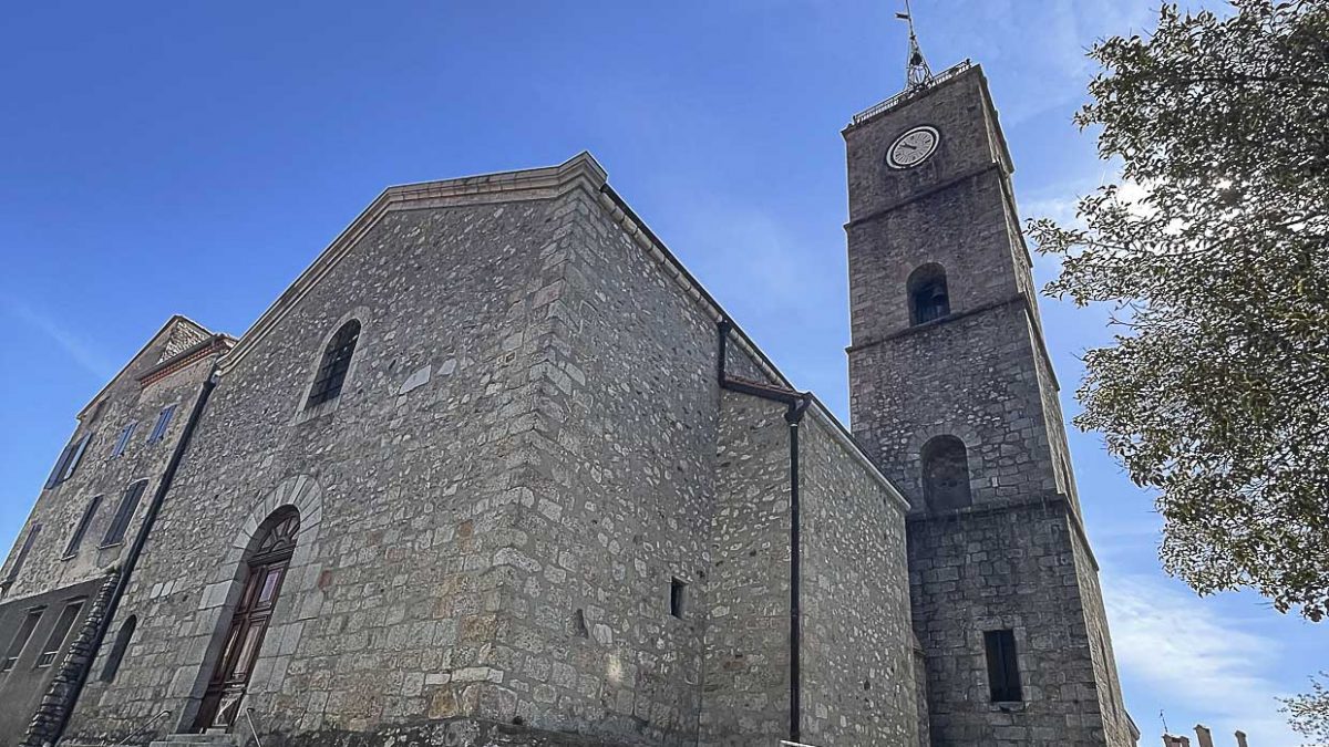 Église de Saint-Laurent-de-Cerdans. Un des lieux de visites en Vallespir Canigó.