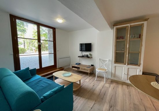 MYOSOTIS – CASTELL ROSE