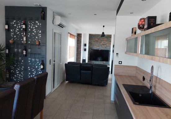 MAISON DE VILLE DANS QUARTIER RESIDENTIEL