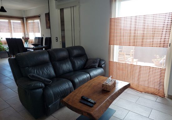 MAISON DE VILLE DANS QUARTIER RESIDENTIEL