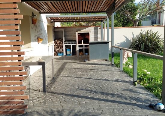 MAISON DE VILLE DANS QUARTIER RESIDENTIEL