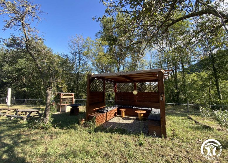 LES DEUX SOURCES – CAPUCINE