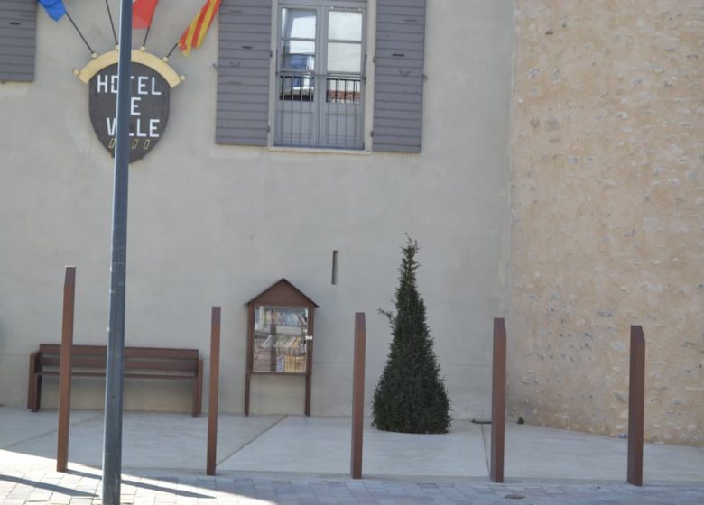 BOITE A LIVRES – MAIRIE