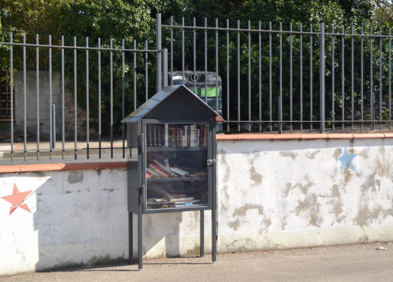 BOITE A LIVRES – PARC DE LA FAUCHEUSE