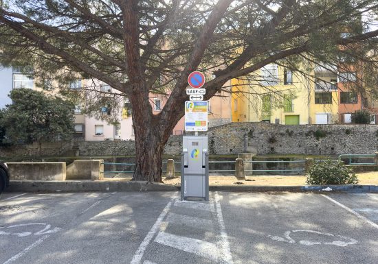 BORNE DE RECHARGE VEHICULES ELECTRIQUES – ARLES SUR TECH