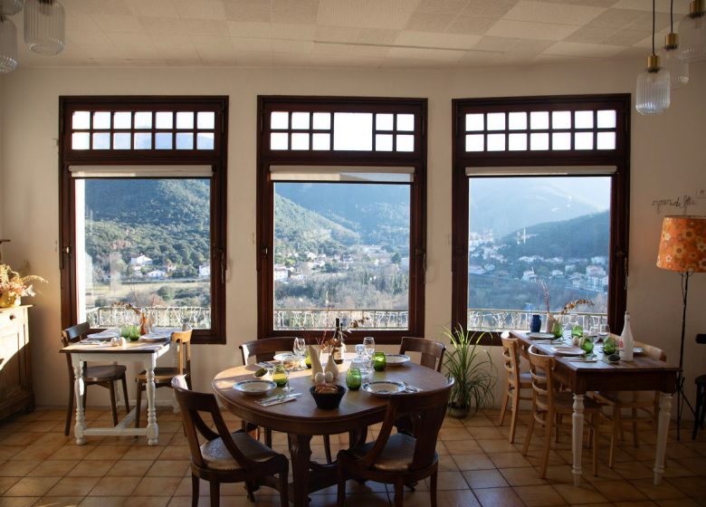 CAFÉ PERCHÉ