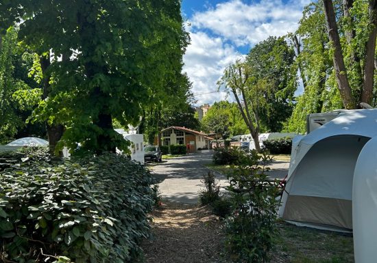 CAMPING LES PORTES DU CANIGOU