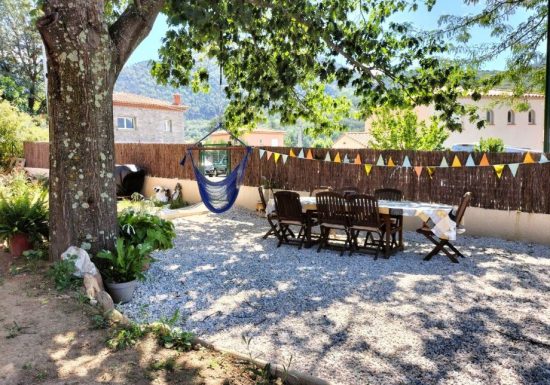 AUPRÈS DE MON ARBRE…