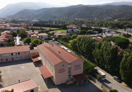 CENTRE D’HEBERGEMENT ENSEMBLE SCOLAIRE SAINT JOSEPH
