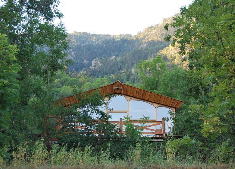 NID D&rsquo;AMOUR EN FORET