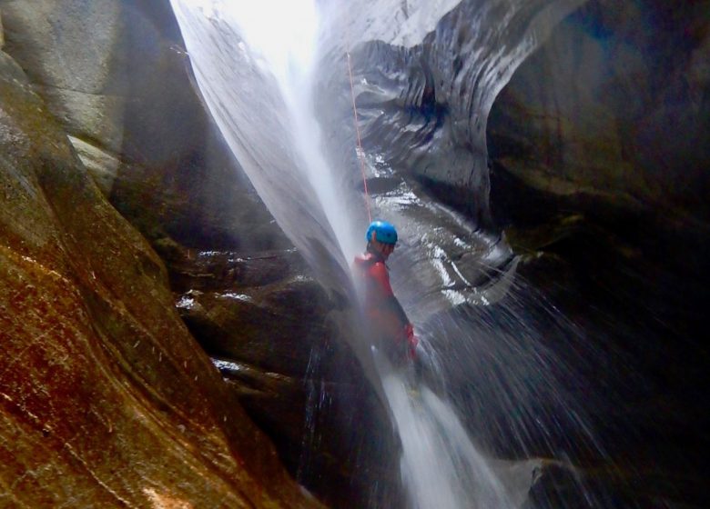 ENTRE TERRE ET EAU JEROME LACOU