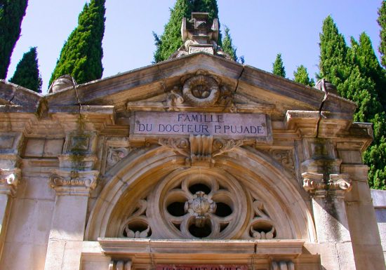 LES NECROPOLES AMELIENNES