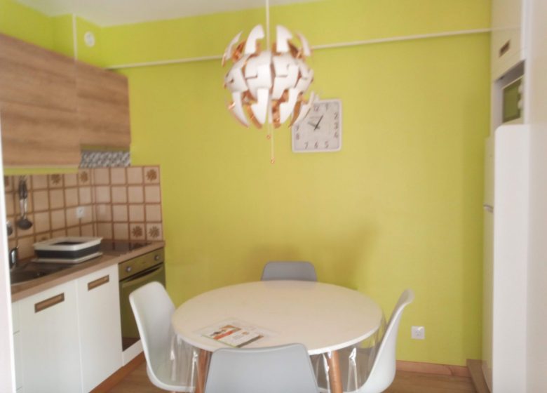 APPARTEMENT 10
