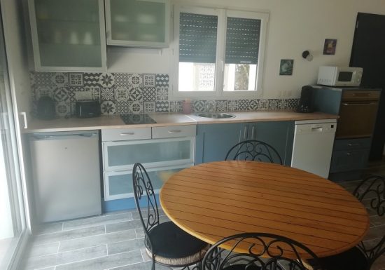 GÎTE AU BORD DU LAC DES ESCOUMES