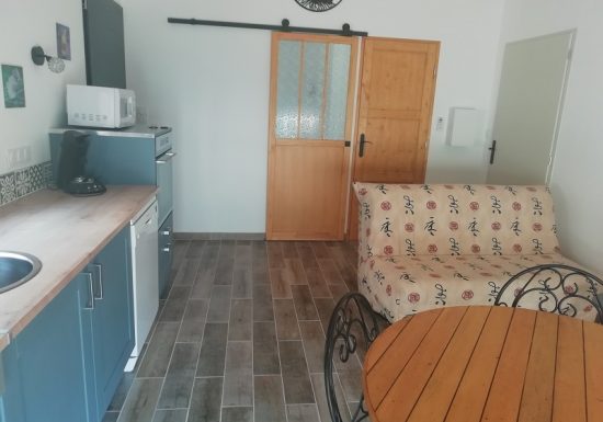 GÎTE AU BORD DU LAC DES ESCOUMES