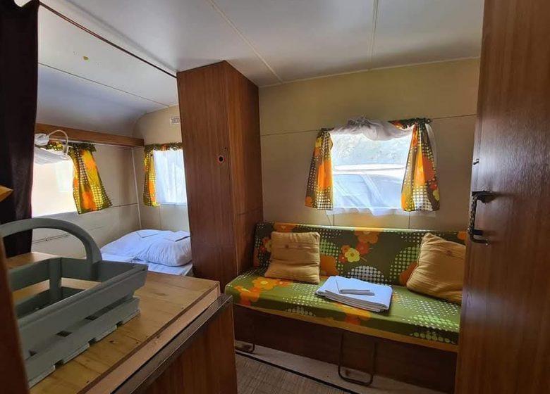 CARAVANE VINTAGE DE CHARME – CAMPING LE CANIGOU