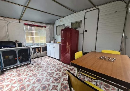 CARAVANE VINTAGE DE CHARME – CAMPING LE CANIGOU