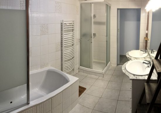 A L’OMBRE DU FORT – LE VITRIOL