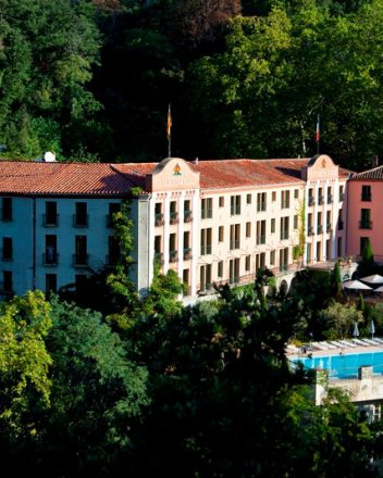 GRAND HOTEL LES PYRENEES