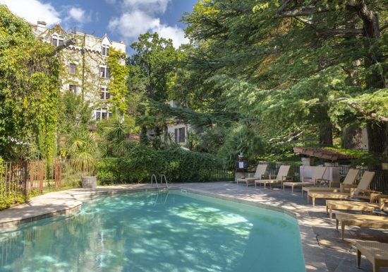 LES PYRENEES – GRAND HOTEL & CHATEAU