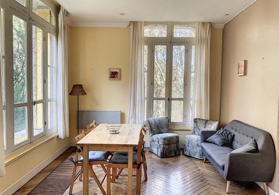 A L’OMBRE DU FORT – GÎTE NADIR