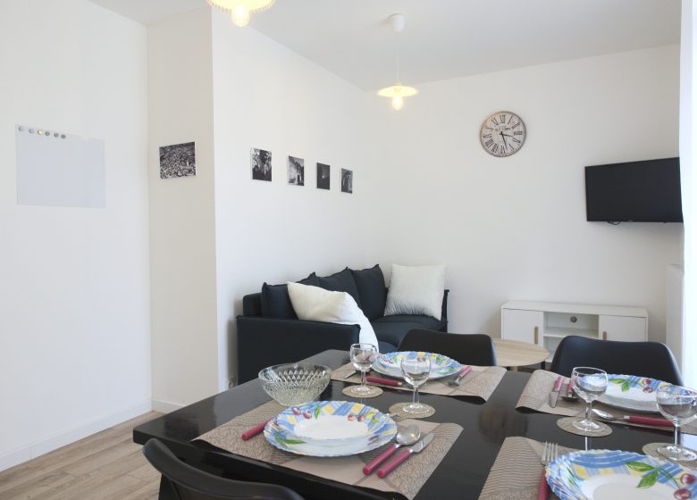 MAISON EL ROSER -PUIG ROJA