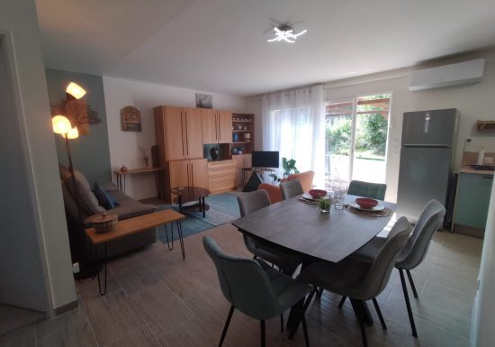 AUPRÈS DE MON ARBRE…