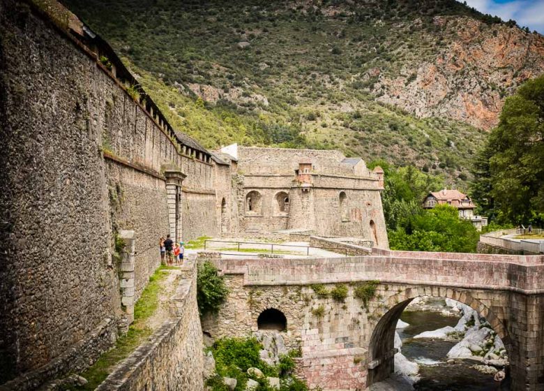 CONFLENT FRANCHE CITY RAMPARTS