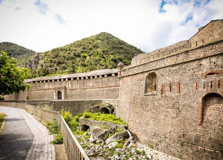 CONFLENT FRANCHE CITY RAMPARTS