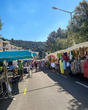 MARCHÉ HEBDOMADAIRE