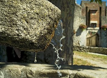 LES FONTAINES ET LAVOIRS DE PRATS-DE-MOLLO-LA-PRESTE