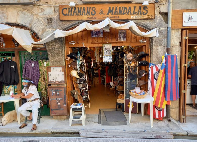 CHAMANS ET MANDALAS