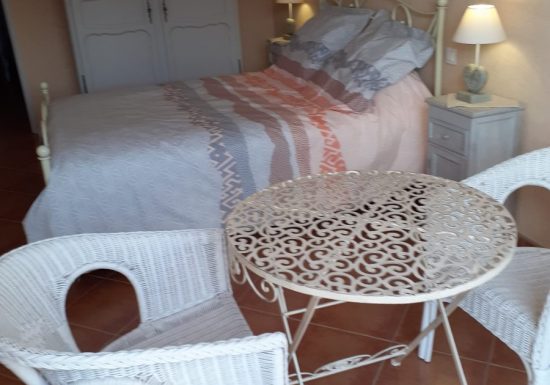 CHEZ CLAUDE ET JACKIE