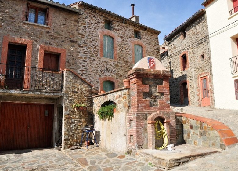 Along the rural road, from La Bastide