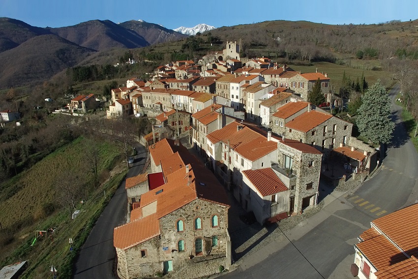 Por el camino rural, desde La Bastide