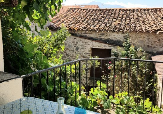 CARRER MAJOR TERRASSE LES ROSES