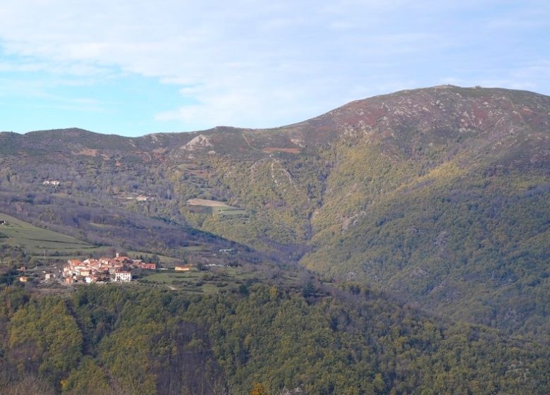 Along the rural road, from Saint-Marsal